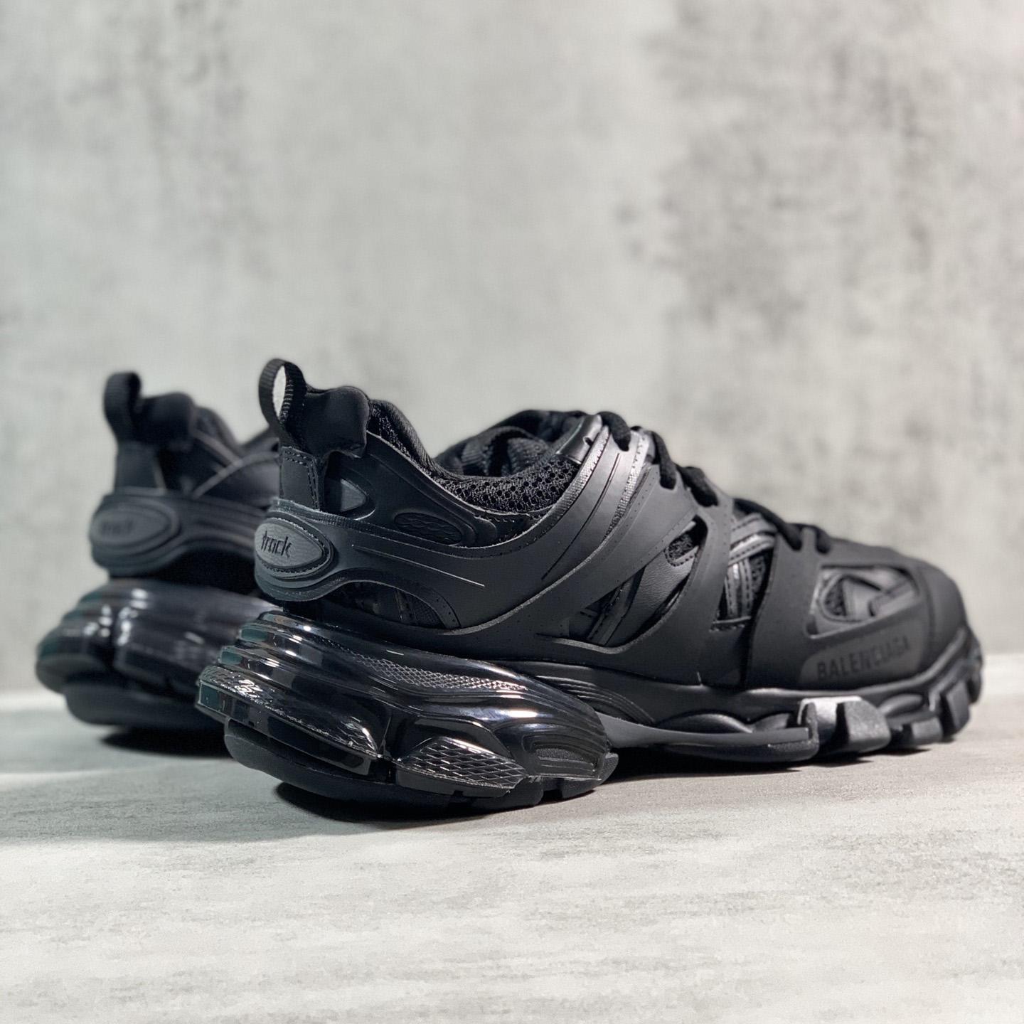 Balenciaga Track Clear Sole Sneaker In Black Mesh And Nylon - DesignerGu