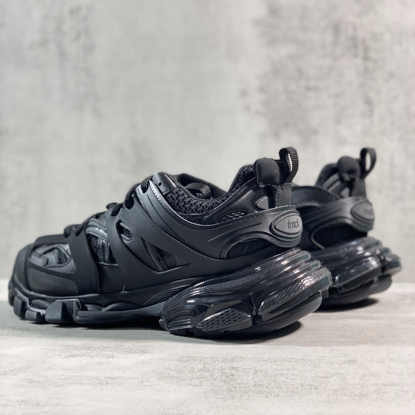 Balenciaga Track Clear Sole Sneaker In Black Mesh And Nylon - DesignerGu