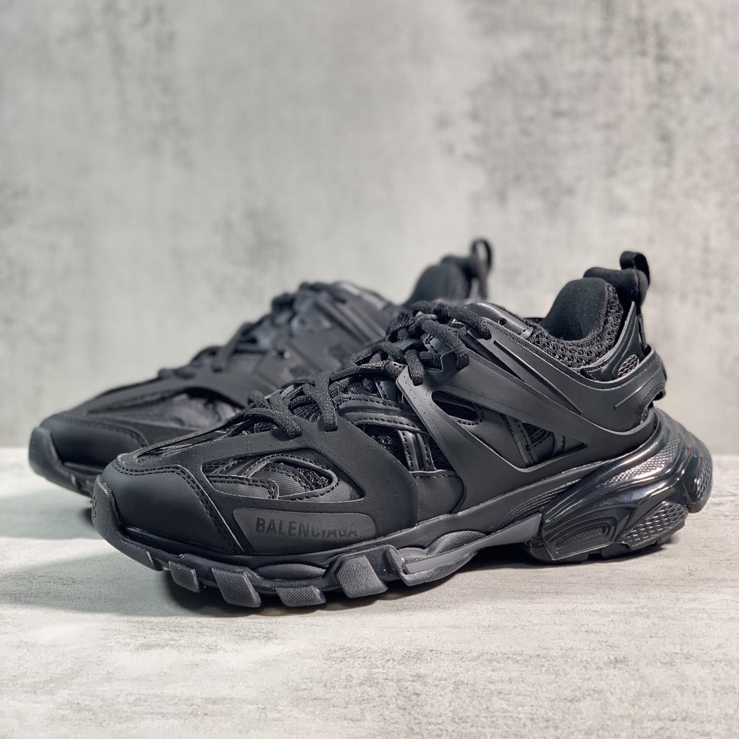 Balenciaga Track Clear Sole Sneaker In Black Mesh And Nylon - DesignerGu