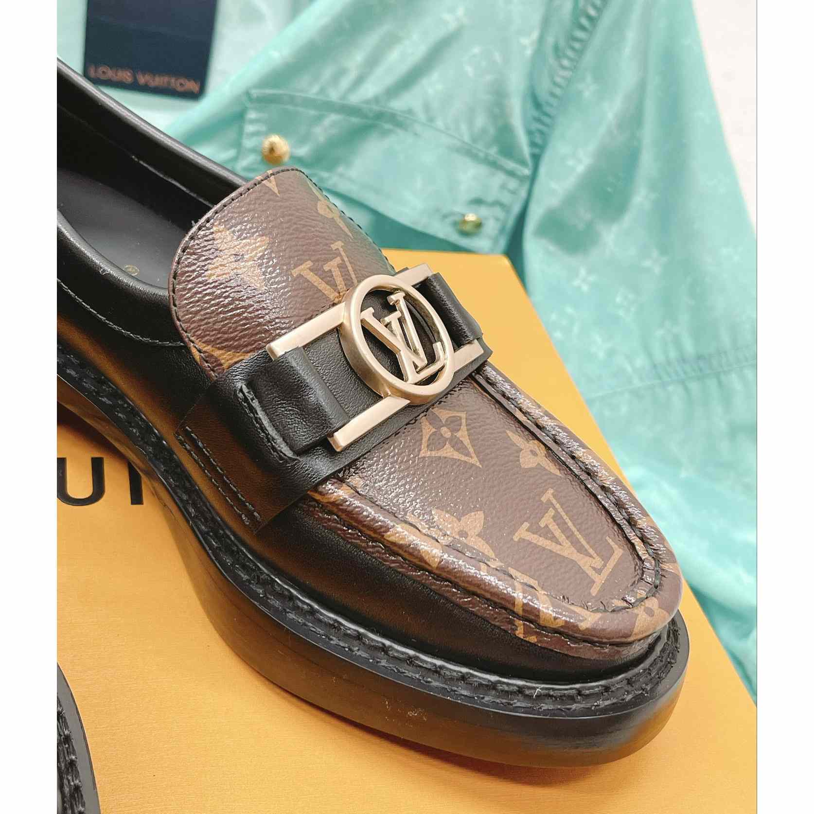 Louis Vuitton Academy Loafer    1A7TXK - DesignerGu