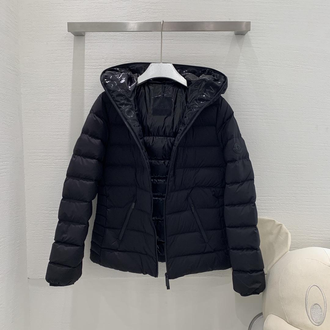 Moncler Herbe Short Down Jacket - DesignerGu