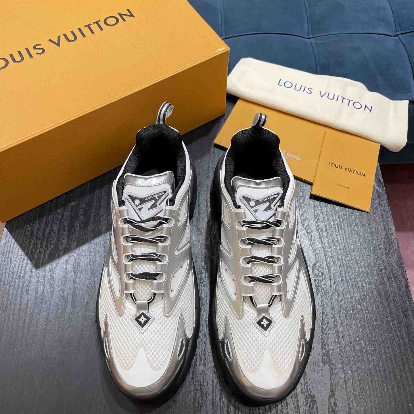 Louis Vuitton Runner Tatic Sneaker(Upon UK Size)     - DesignerGu