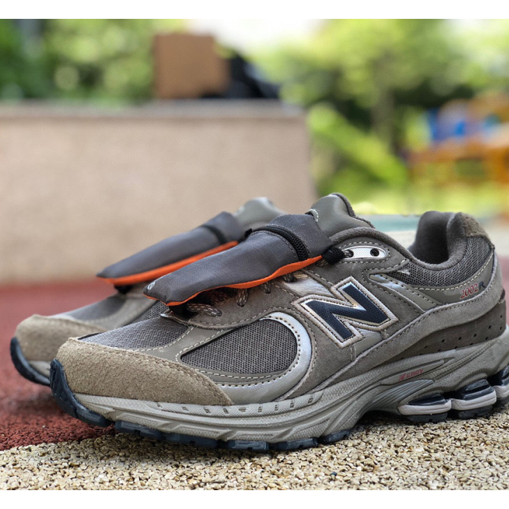 New Balance 2002R 'Grey'Sneakers                  M2002RVA - DesignerGu