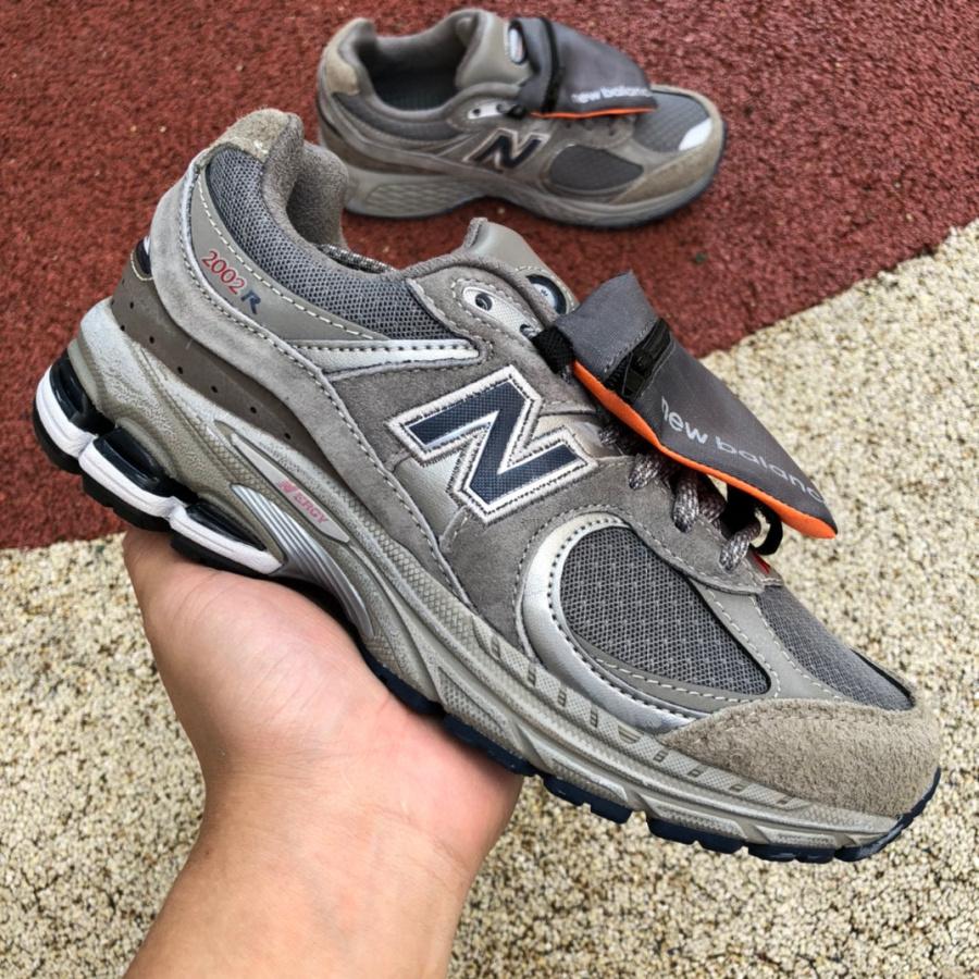 New Balance 2002R 'Grey'Sneakers                  M2002RVA - DesignerGu