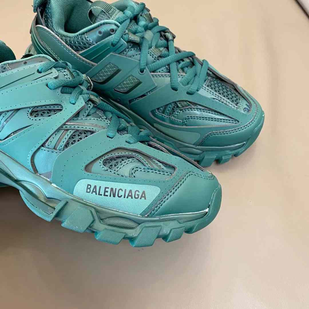 Balenciaga Track 3.0 Sneaker  - DesignerGu