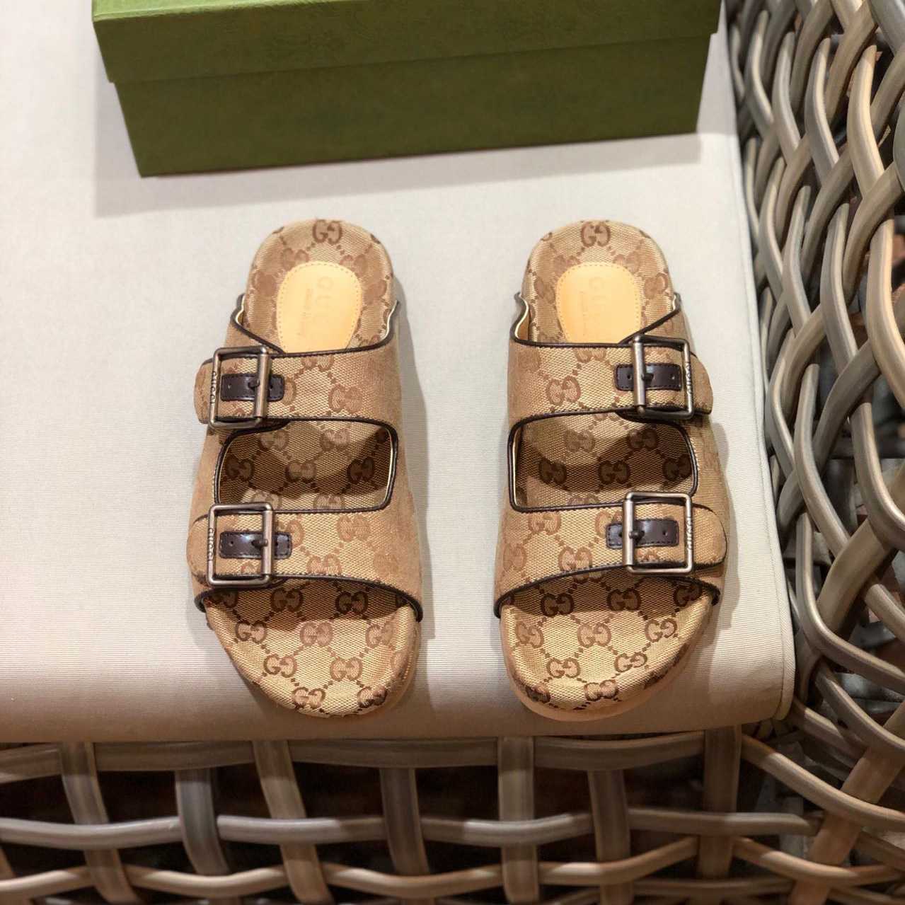 Gucci Men's Slide Sandal With Straps - DesignerGu
