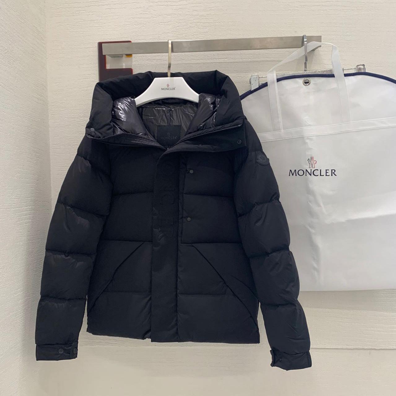 Moncler Short Down Jacket - DesignerGu