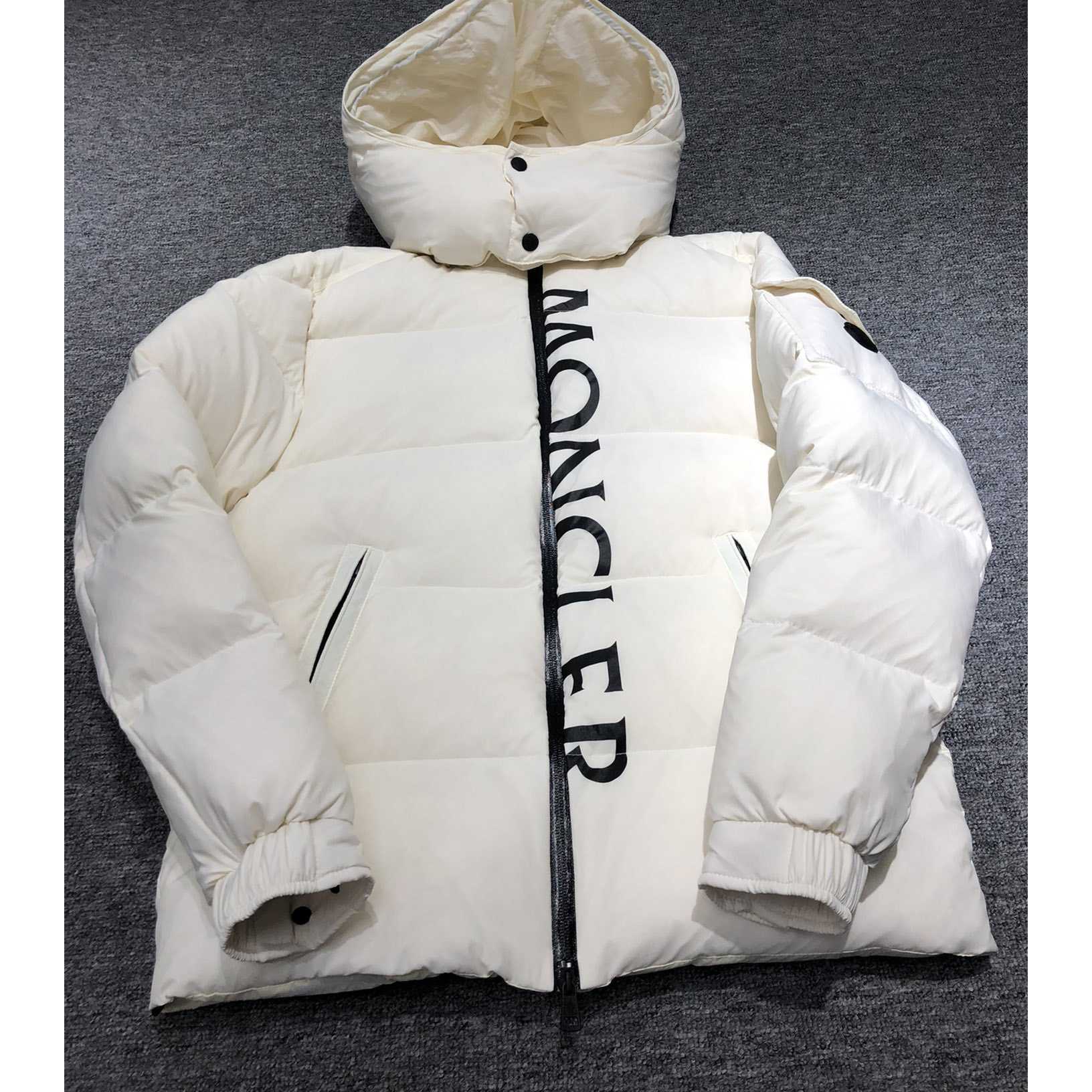 Moncler Dieng Short Down Jacket - DesignerGu