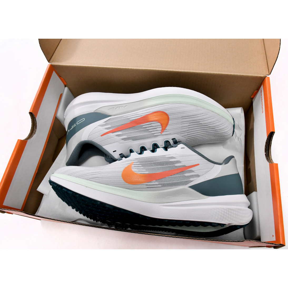 Nike Air Winflo 9 Pure Platinum Mineral Sneaker     DD6203-005 - DesignerGu