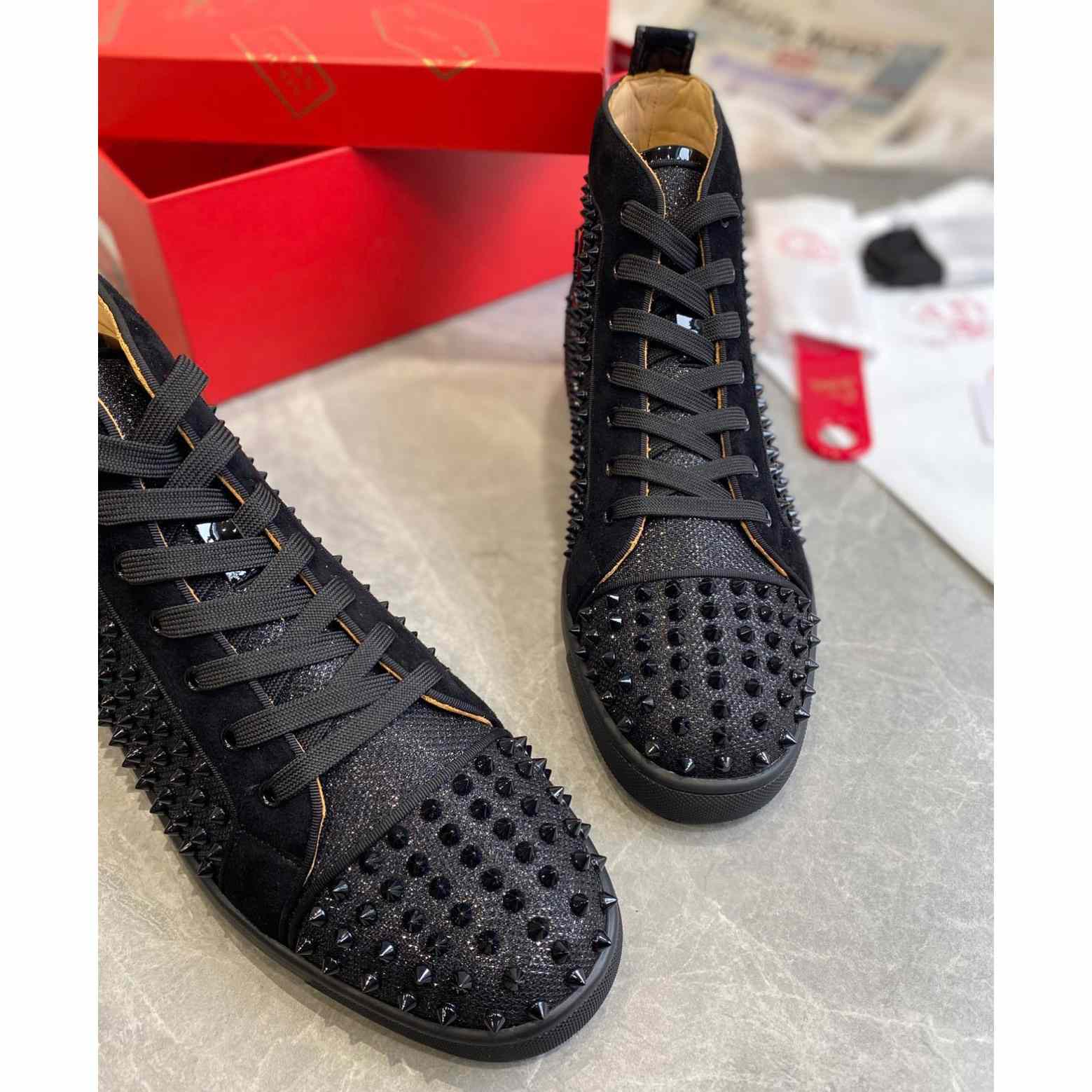 Christian Louboutin Sneaker  - DesignerGu