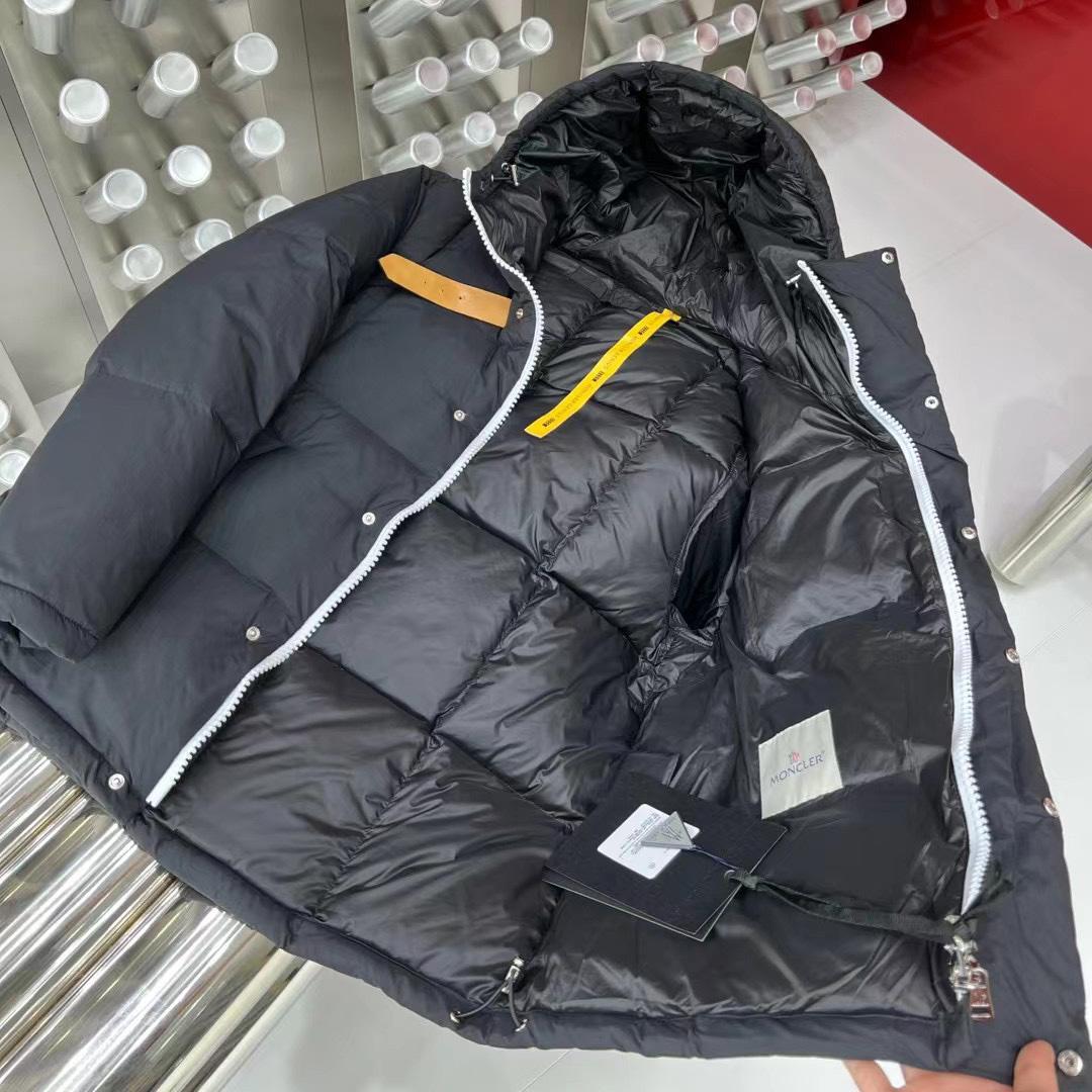 Moncler Wintefold Short Down Jacket - DesignerGu