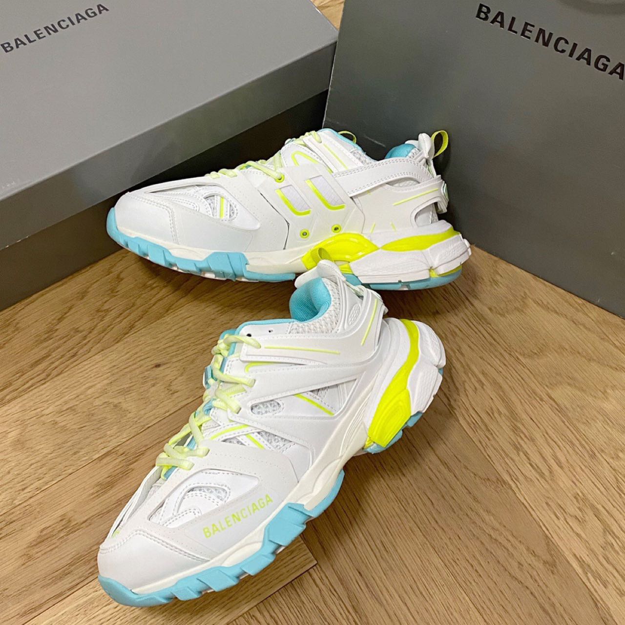 Balenciaga Track Sneaker  - DesignerGu