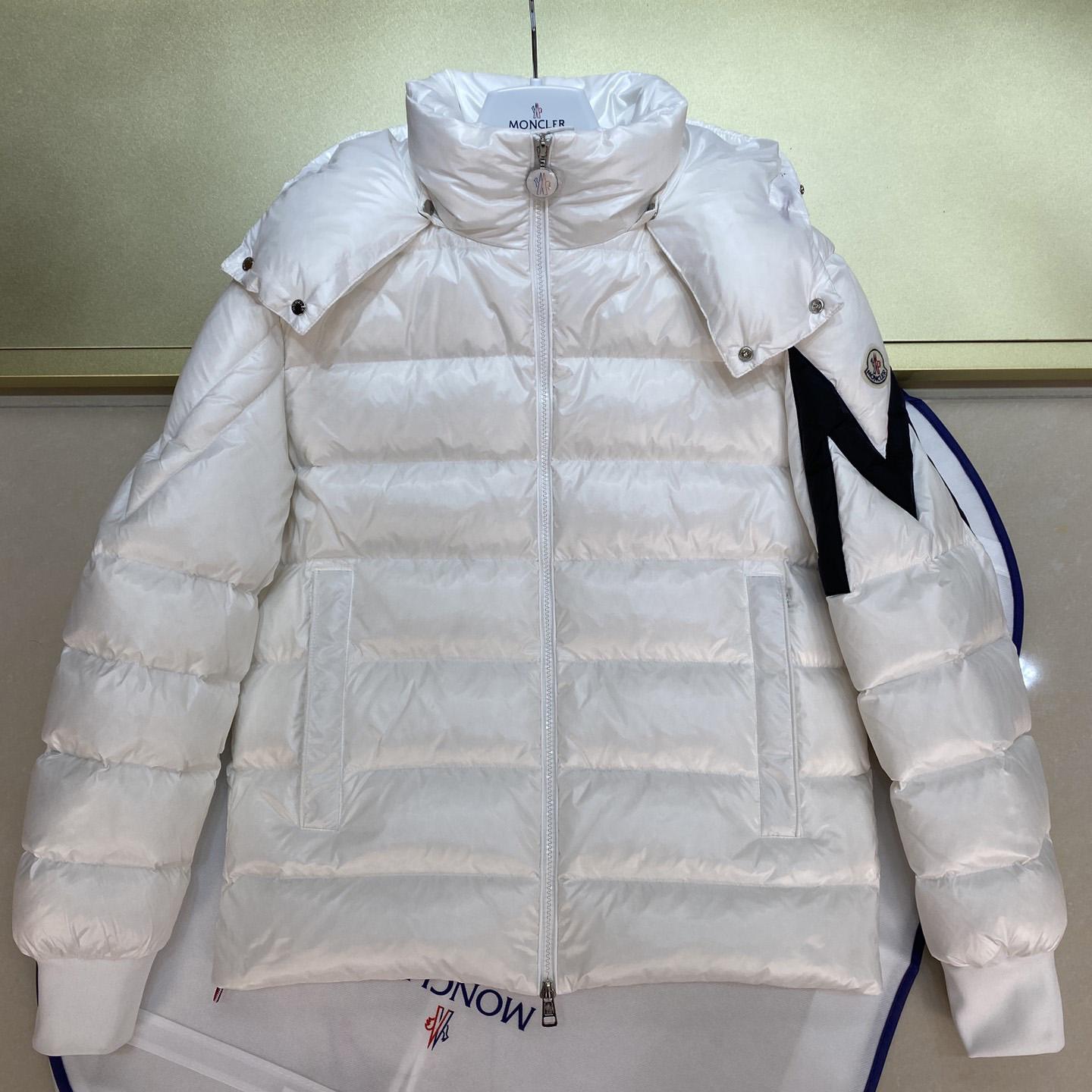 Moncler Corydale Short Down Jacket - DesignerGu