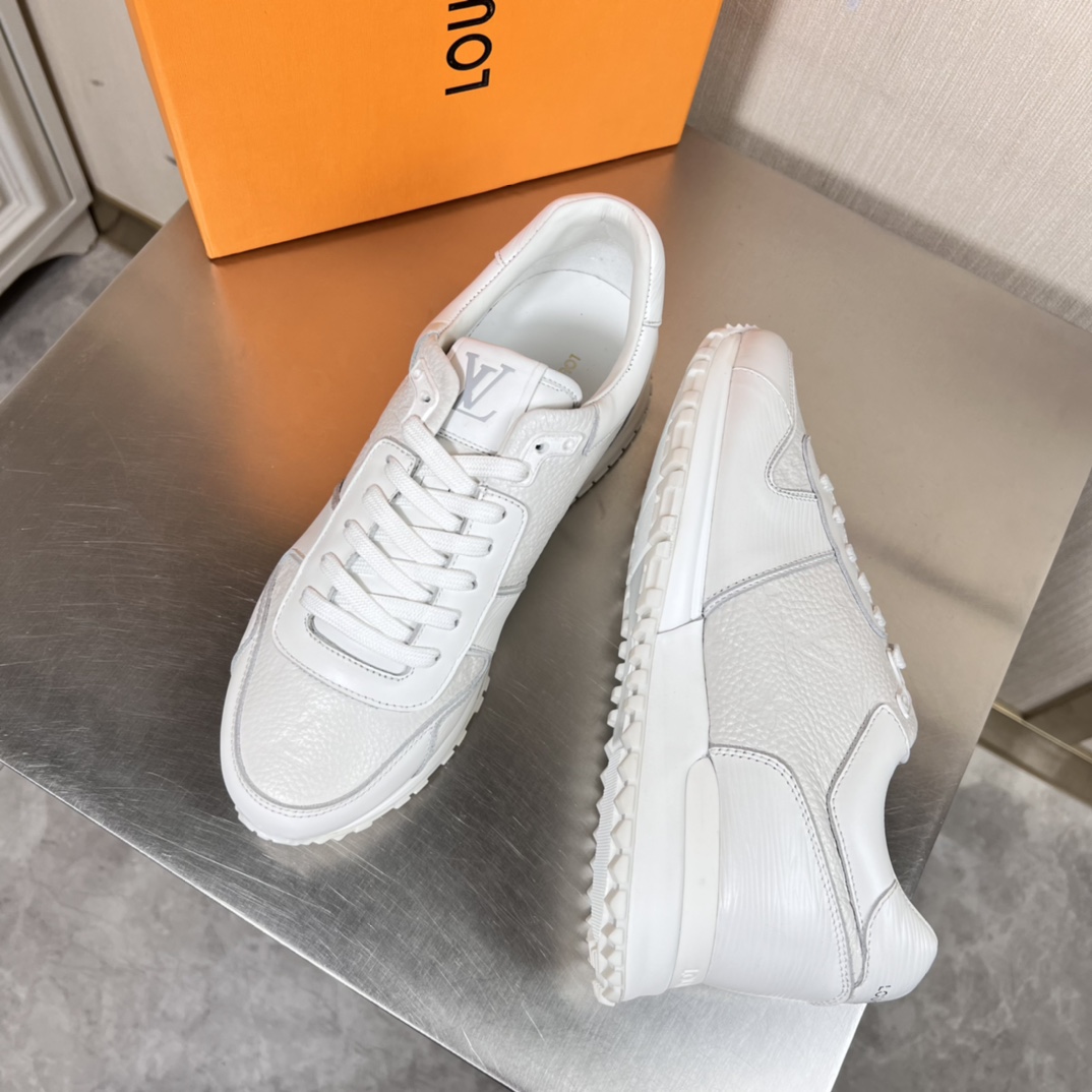 Louis Vuitton Run Away Sneaker      1A9ZK2 - DesignerGu