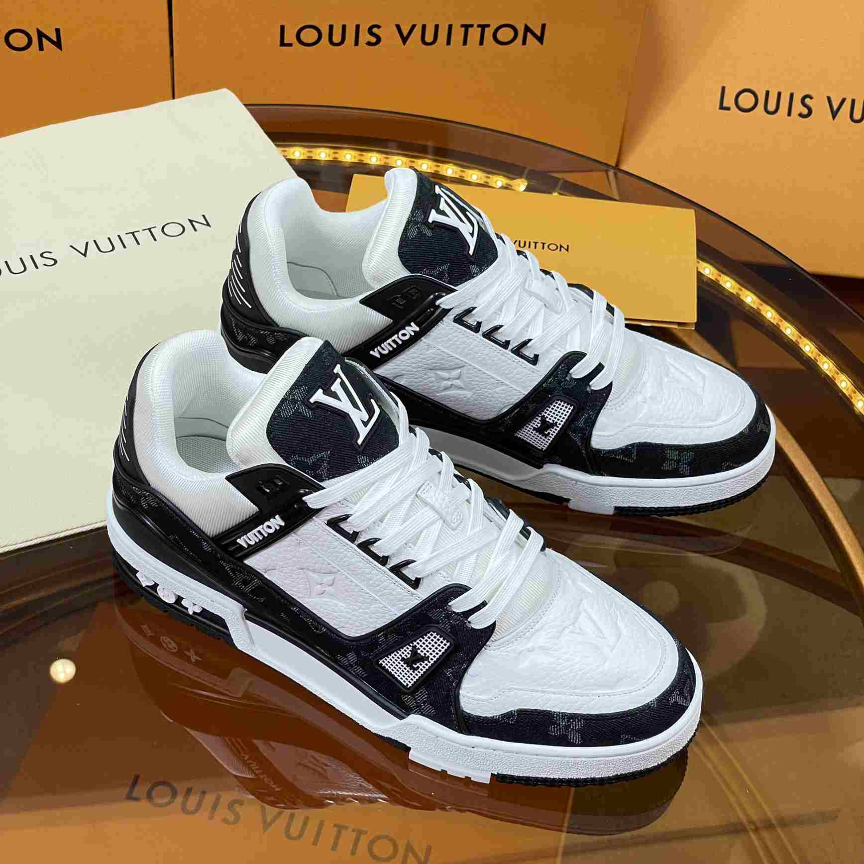 Louis Vuitton LV Trainer Sneaker       1A9JGB - DesignerGu