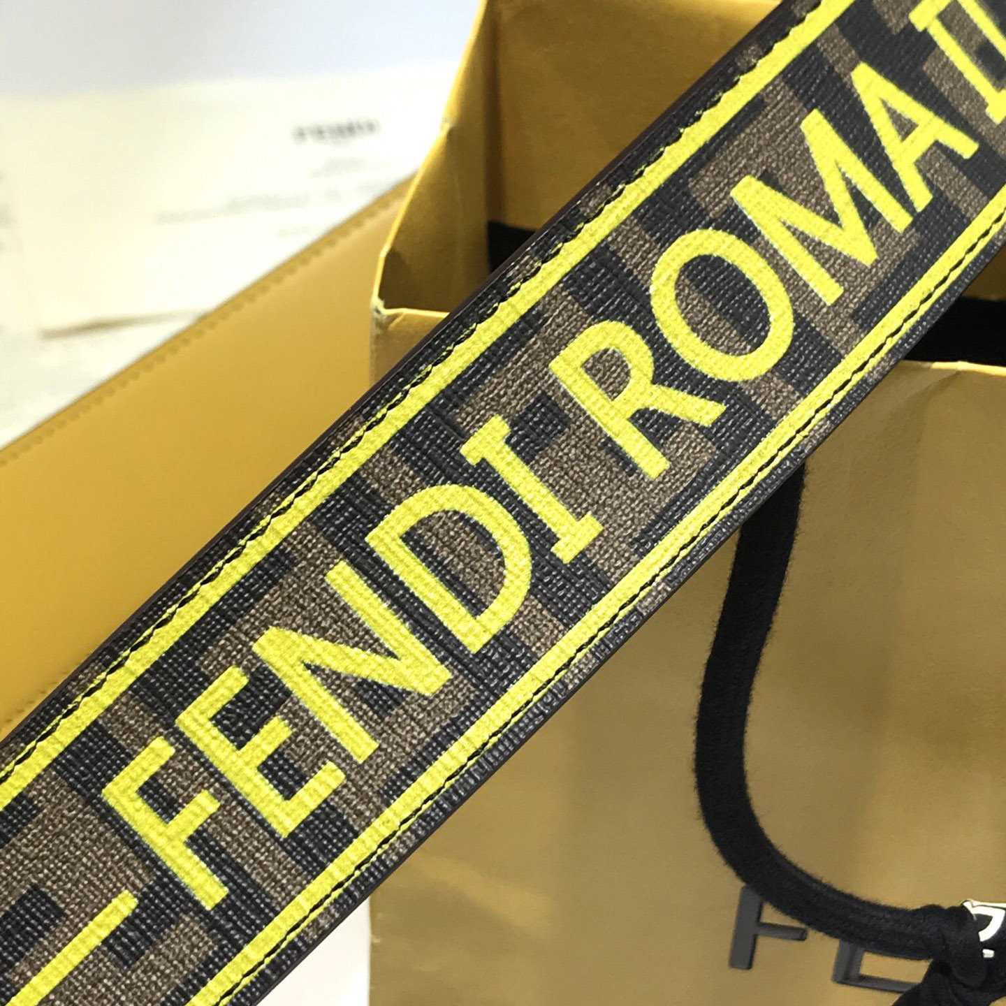 Fendi Reversible Leather Belt - DesignerGu