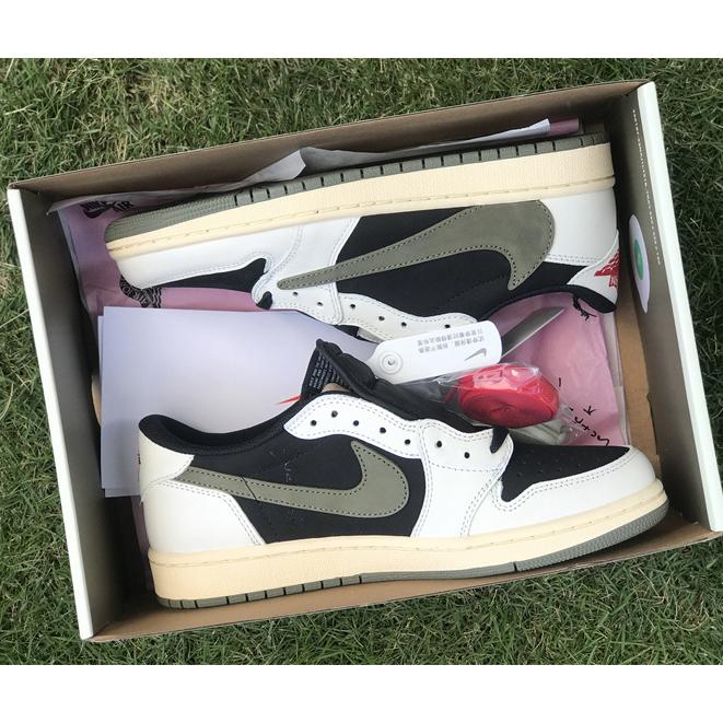 Travis Scott x Air Jordan 1 Low WMNS Sneaker   DZ4137-106 - DesignerGu