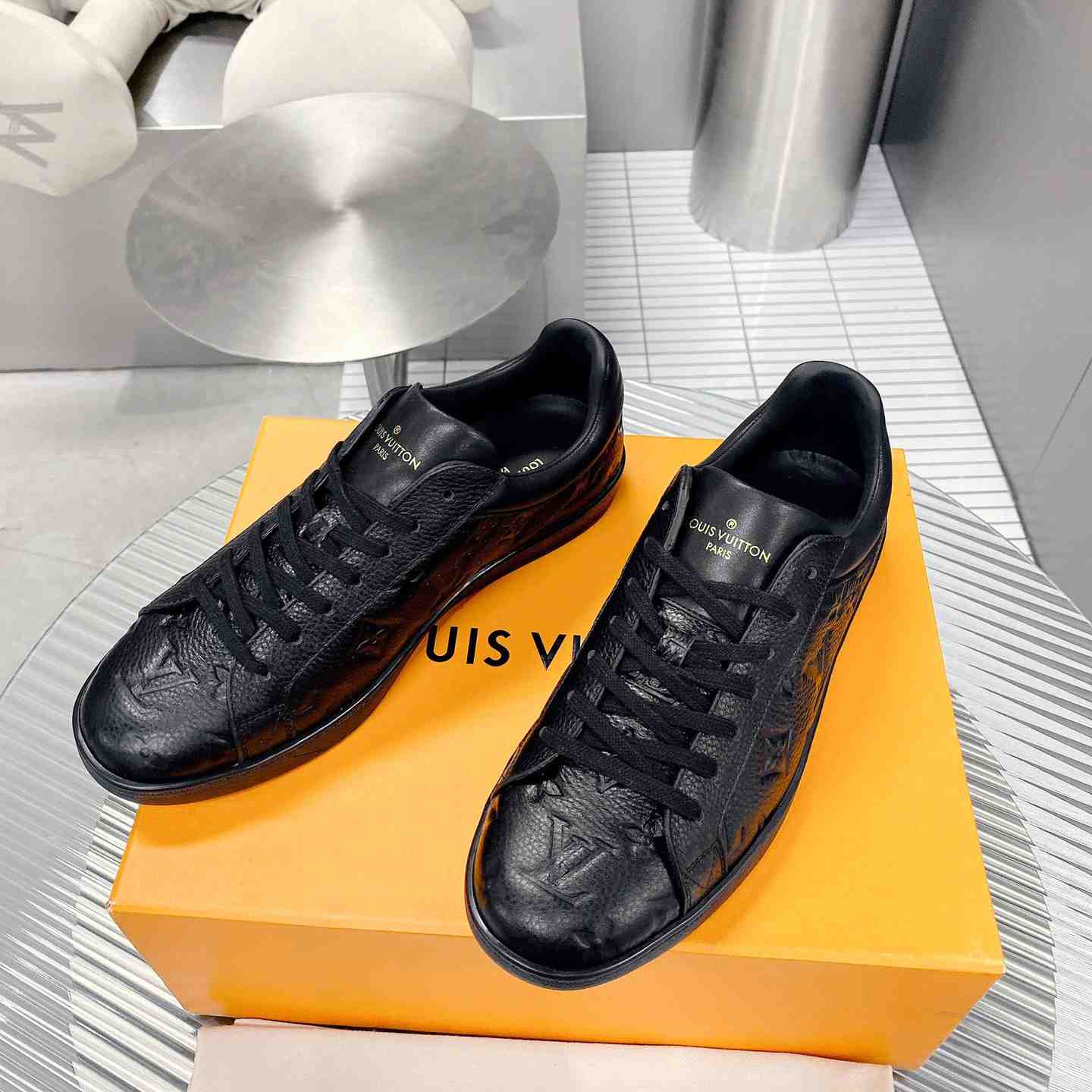 Louis Vuitton Luxembourg Sneaker    1A8QEB - DesignerGu