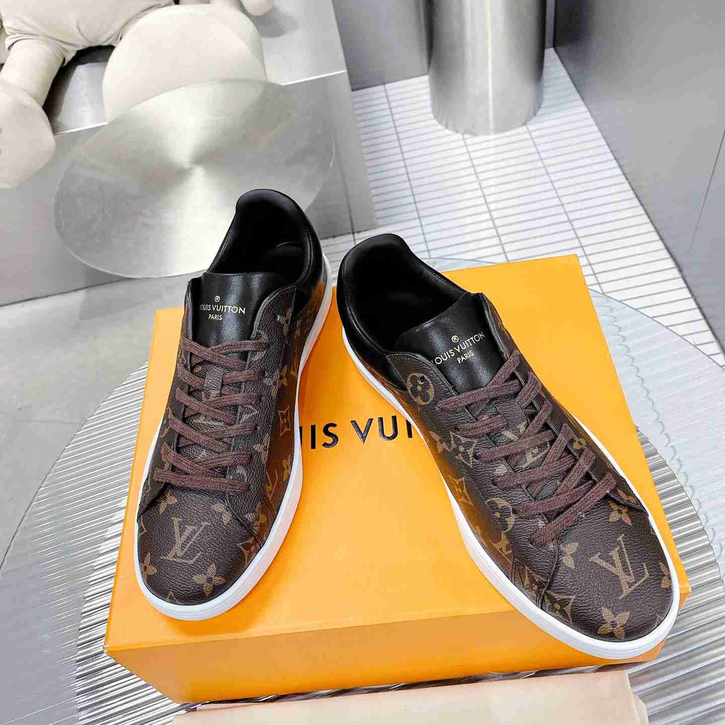 Louis Vuitton Luxembourg Samothrace Sneakers     1A4PAF - DesignerGu