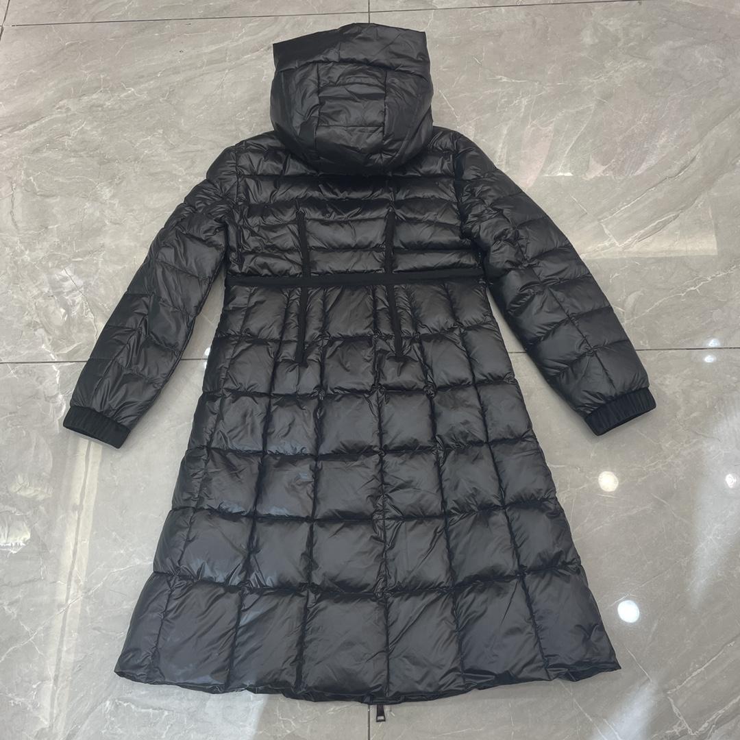 Moncler Long-Sleeve Padded Coat - DesignerGu