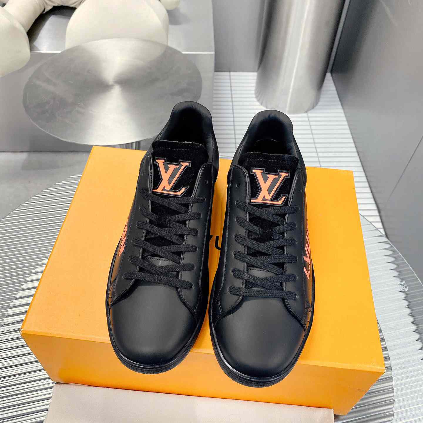 Louis Vuitton Luxembourg Samothrace Sneakers   1A9JCM - DesignerGu