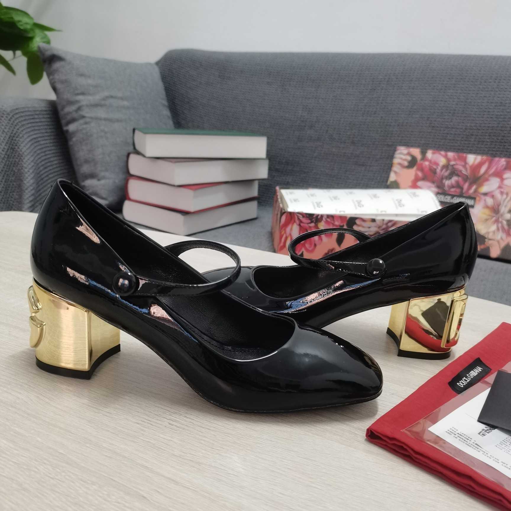 Dolce & Gabbana Patent Leather Slingbacks With DG Karol Heel - DesignerGu