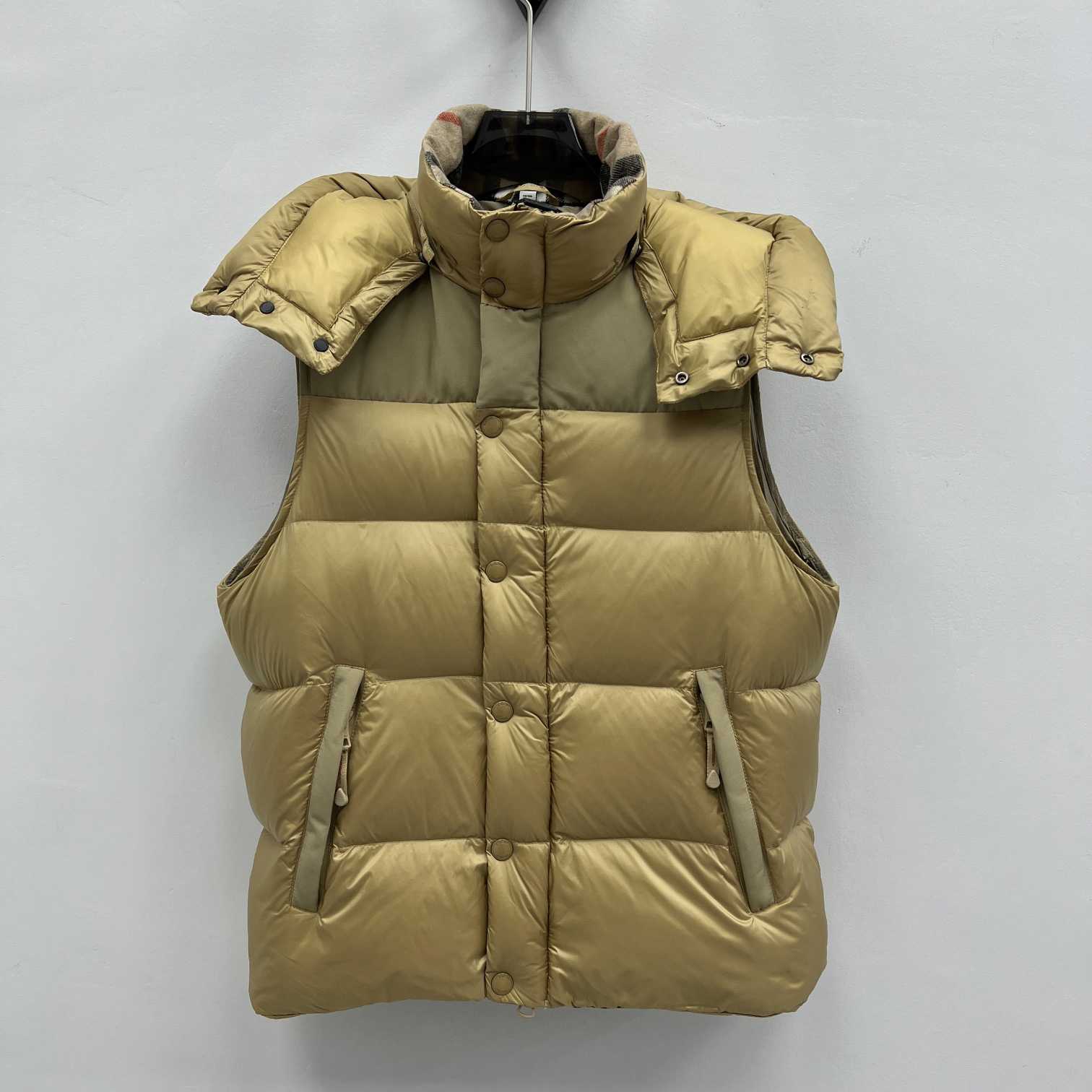 Burberry Detachable Sleeve Hooded Puffer Jacket - DesignerGu