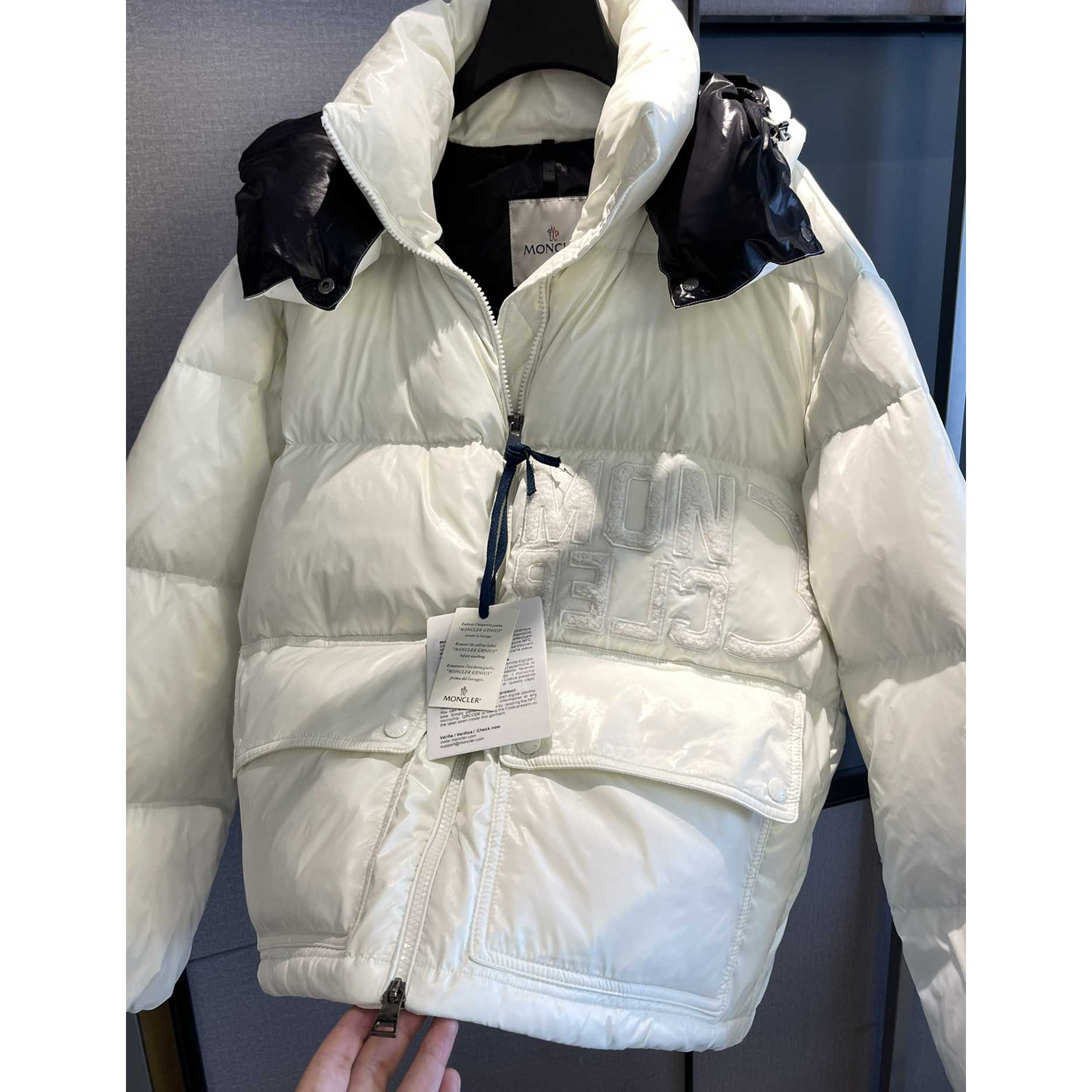 Moncler Down Puffer Jacket - DesignerGu