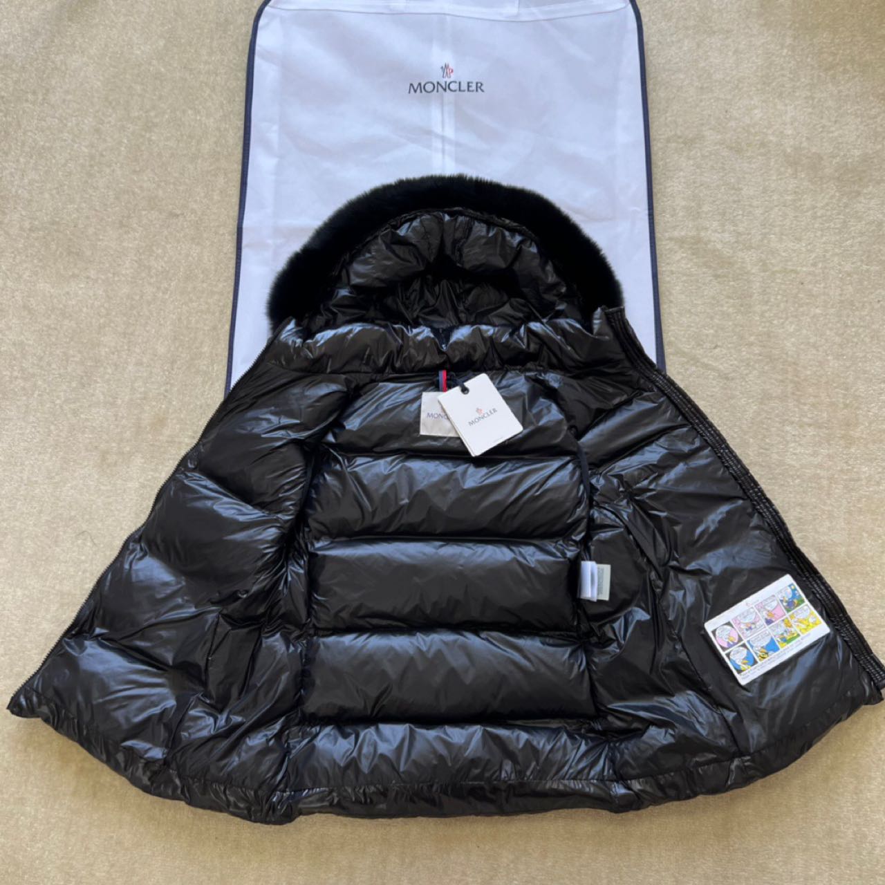 Moncler Bairon Faux-Fur-Trim Vest - DesignerGu