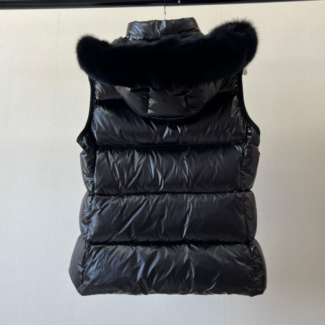 Moncler Bairon Faux-Fur-Trim Vest - DesignerGu