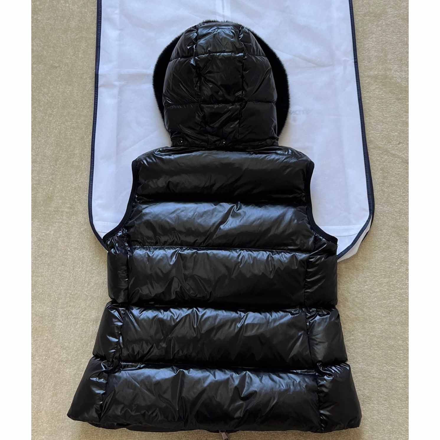 Moncler Bairon Faux-Fur-Trim Vest - DesignerGu