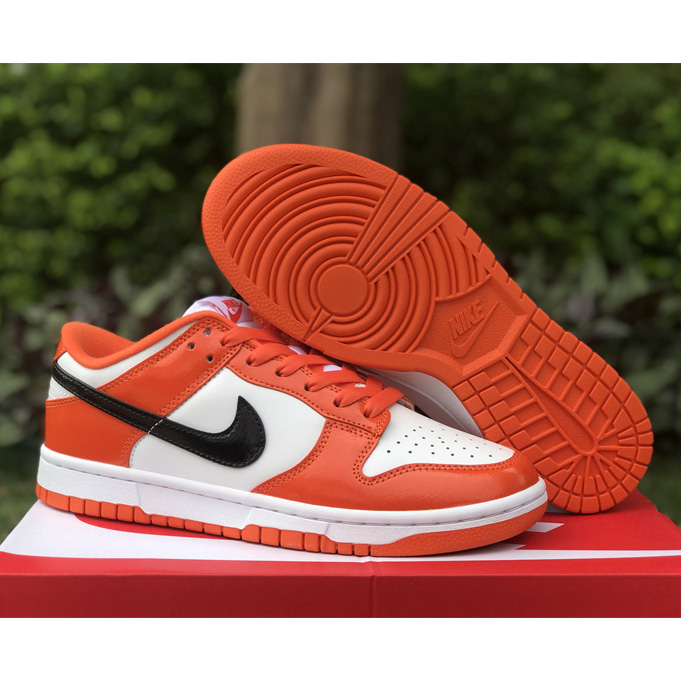 Nike WMNS SB Dunk Low ESS