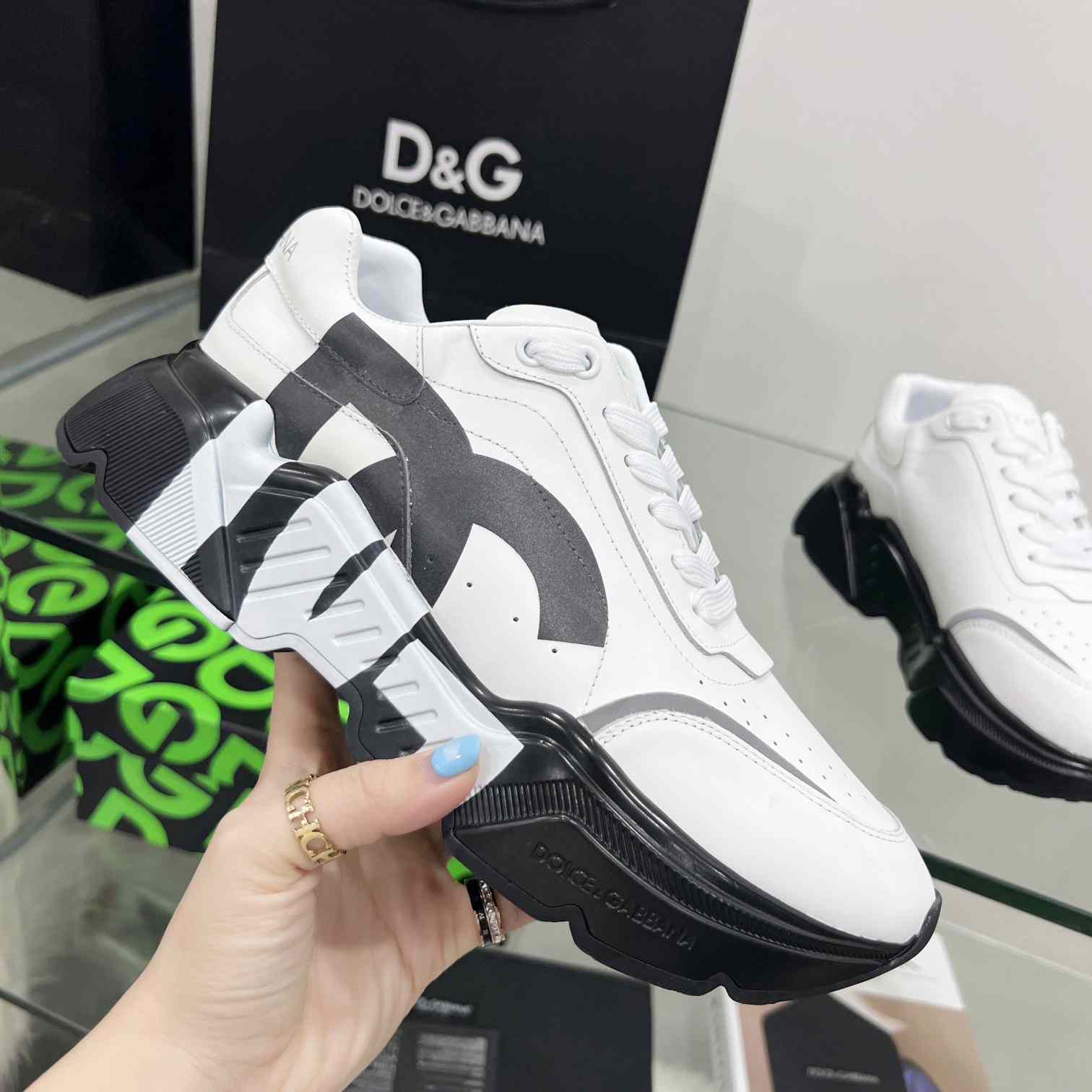 Dolce & Gabbana Calfskin Daymaster Sneakers - DesignerGu