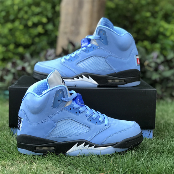  Air Jordan 5 “UNC