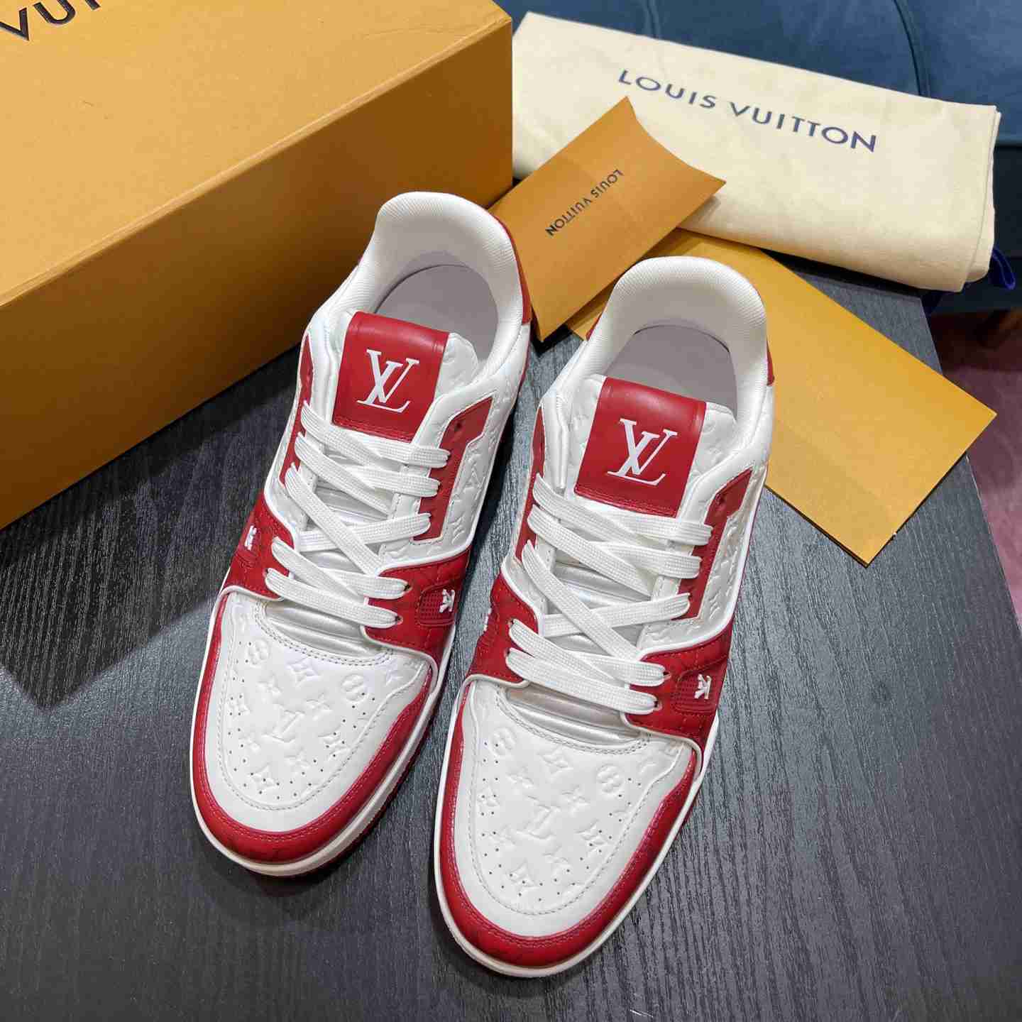 Louis Vuitton LV Trainer Sneaker       1AANFA - DesignerGu