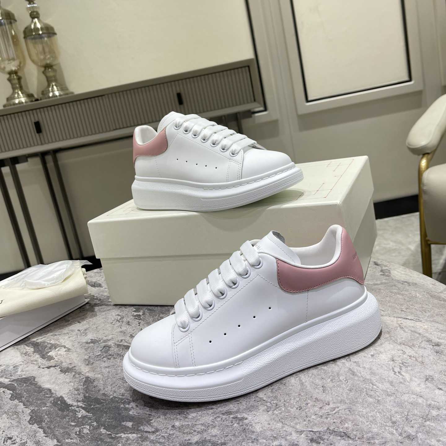 Alexander Mqueen Oversized Sneaker In Patchouli - DesignerGu