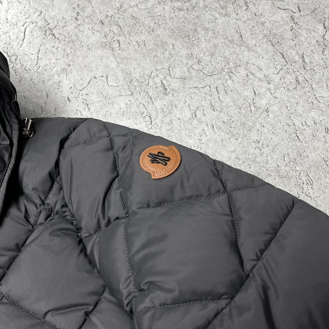 Moncler Hooded Padded Jacket - DesignerGu