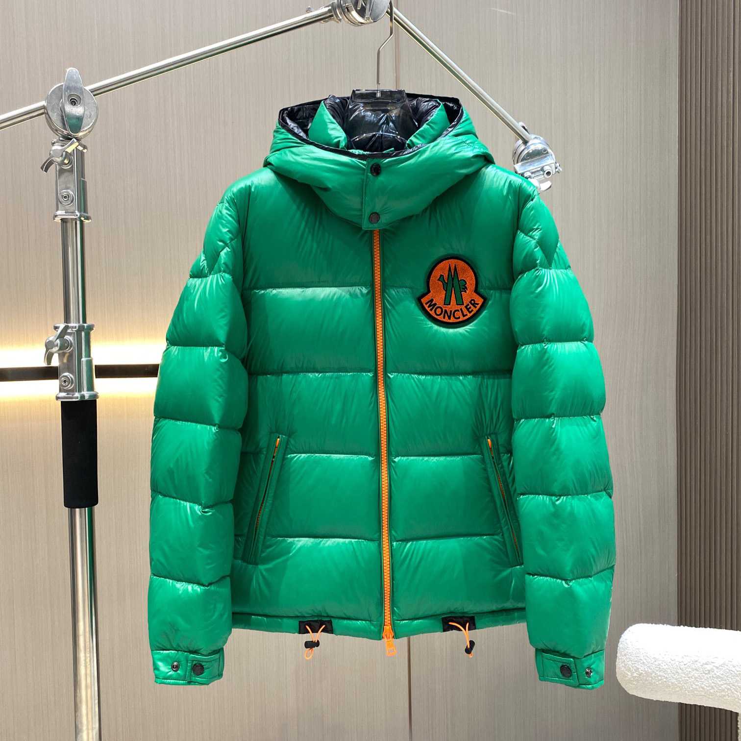 Moncler 2 Moncler 1952 Haggi Short Down Jacket - DesignerGu