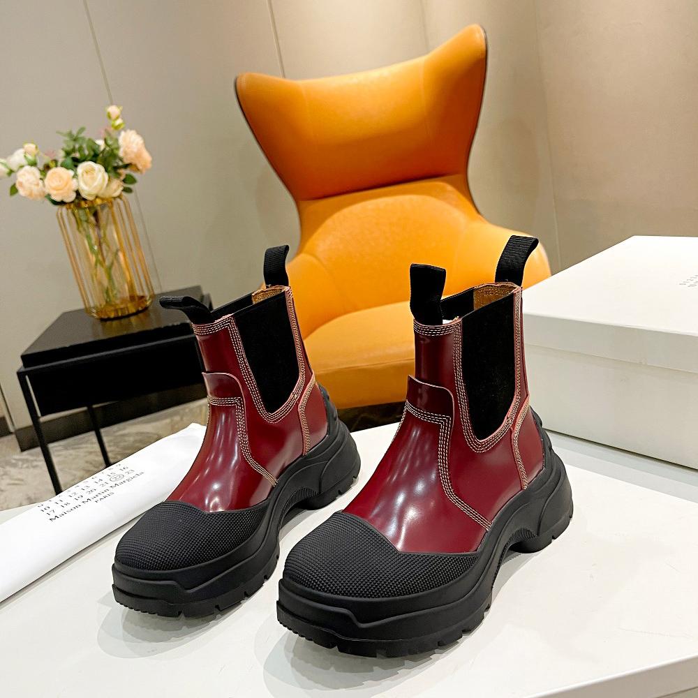 Maison Margiela Leather Chelsea Boots - DesignerGu