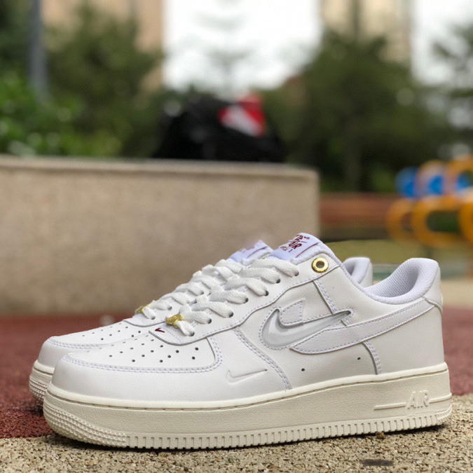 Air Force 1’07 Low Premium"White Sail Team Red" Sneaker   DQ7664-100 - DesignerGu