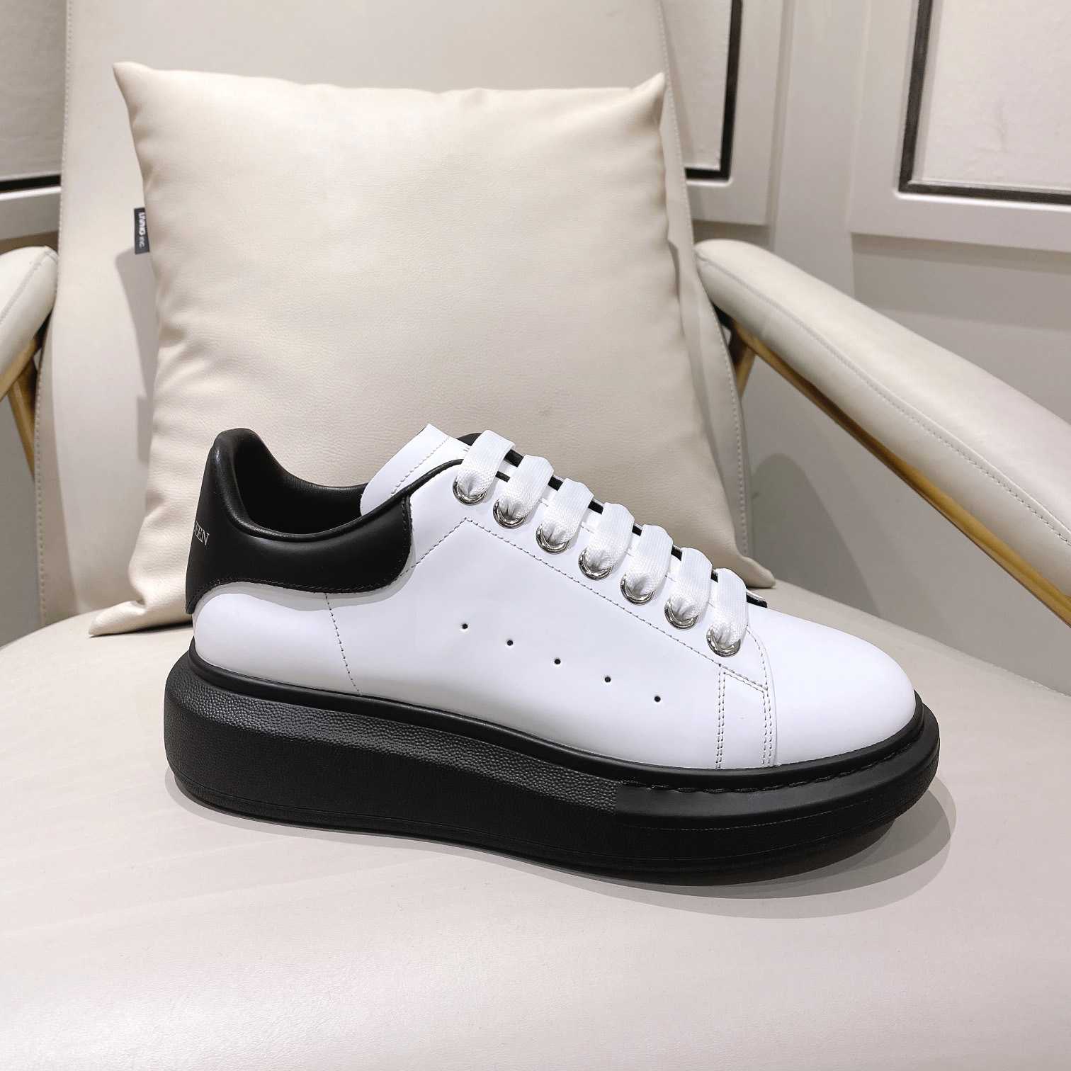 Alexander Mqueen Oversized Sneaker - DesignerGu