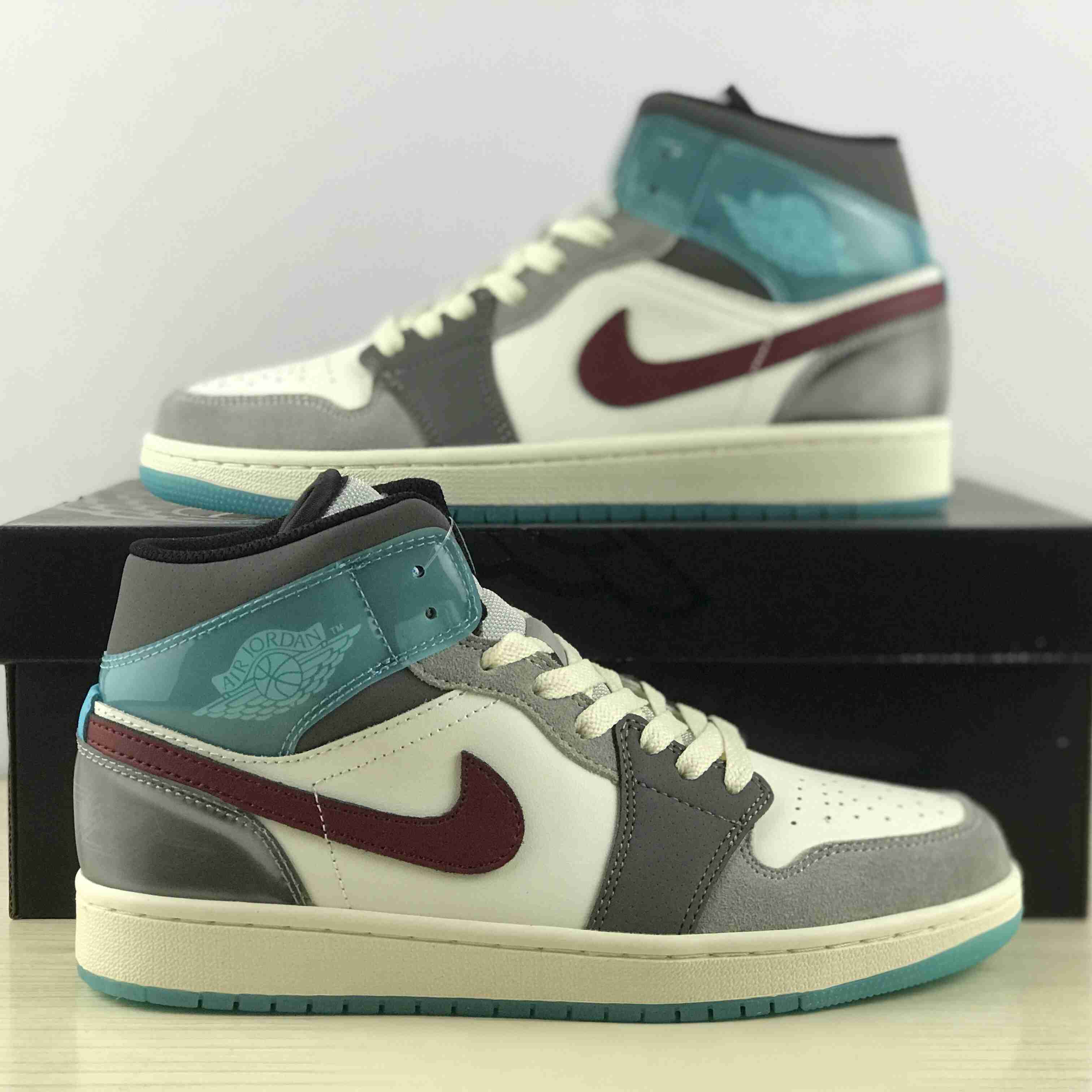 Air Jordan 1 Mid SE Sneaker     - DesignerGu