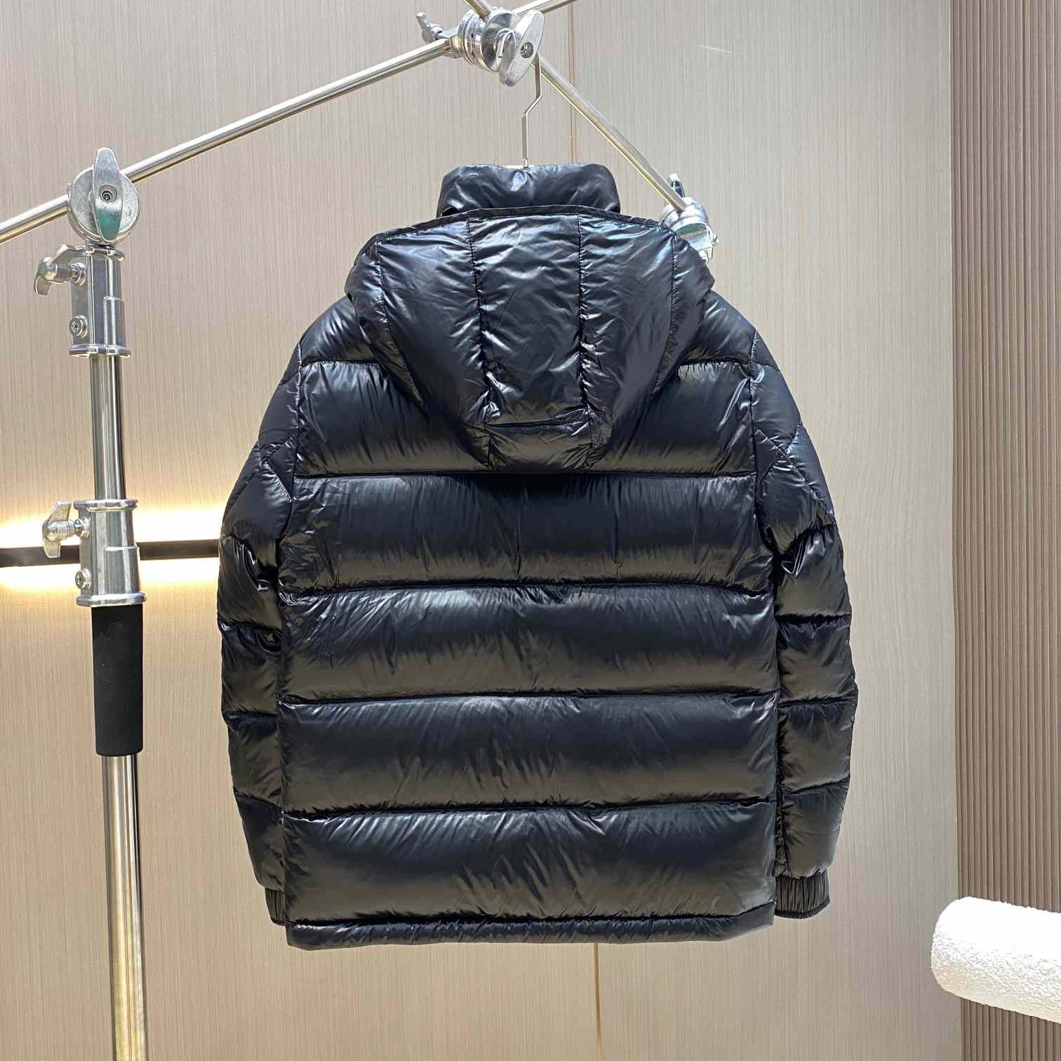 Moncler 2 Moncler 1952 Haggi Short Down Jacket - DesignerGu