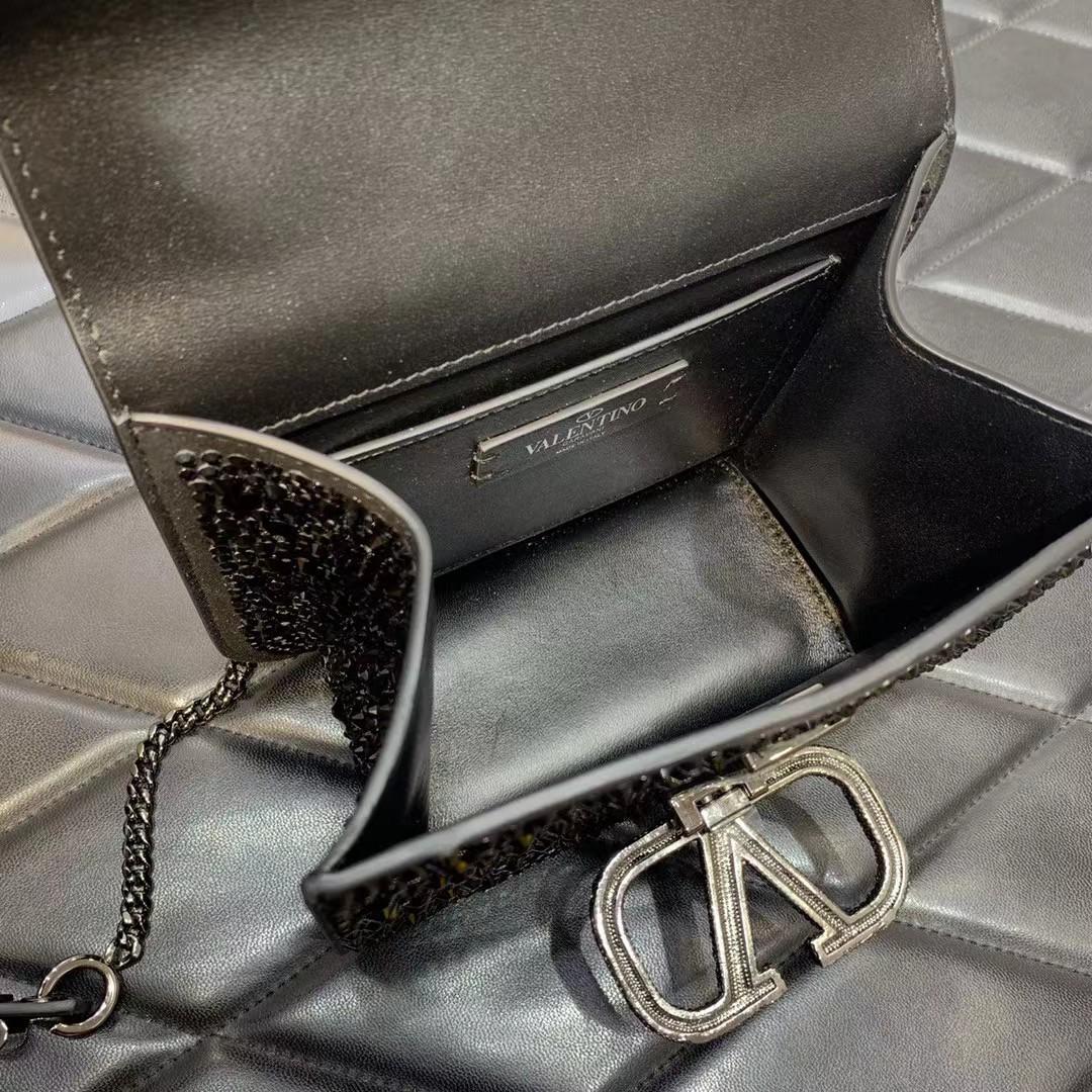 Valenti Vlogo Shoulder Bag - DesignerGu