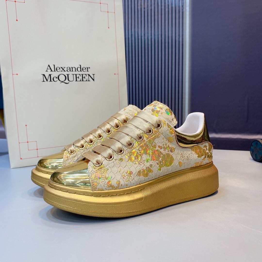 Alexander Mqueen Oversized Sneaker  - DesignerGu