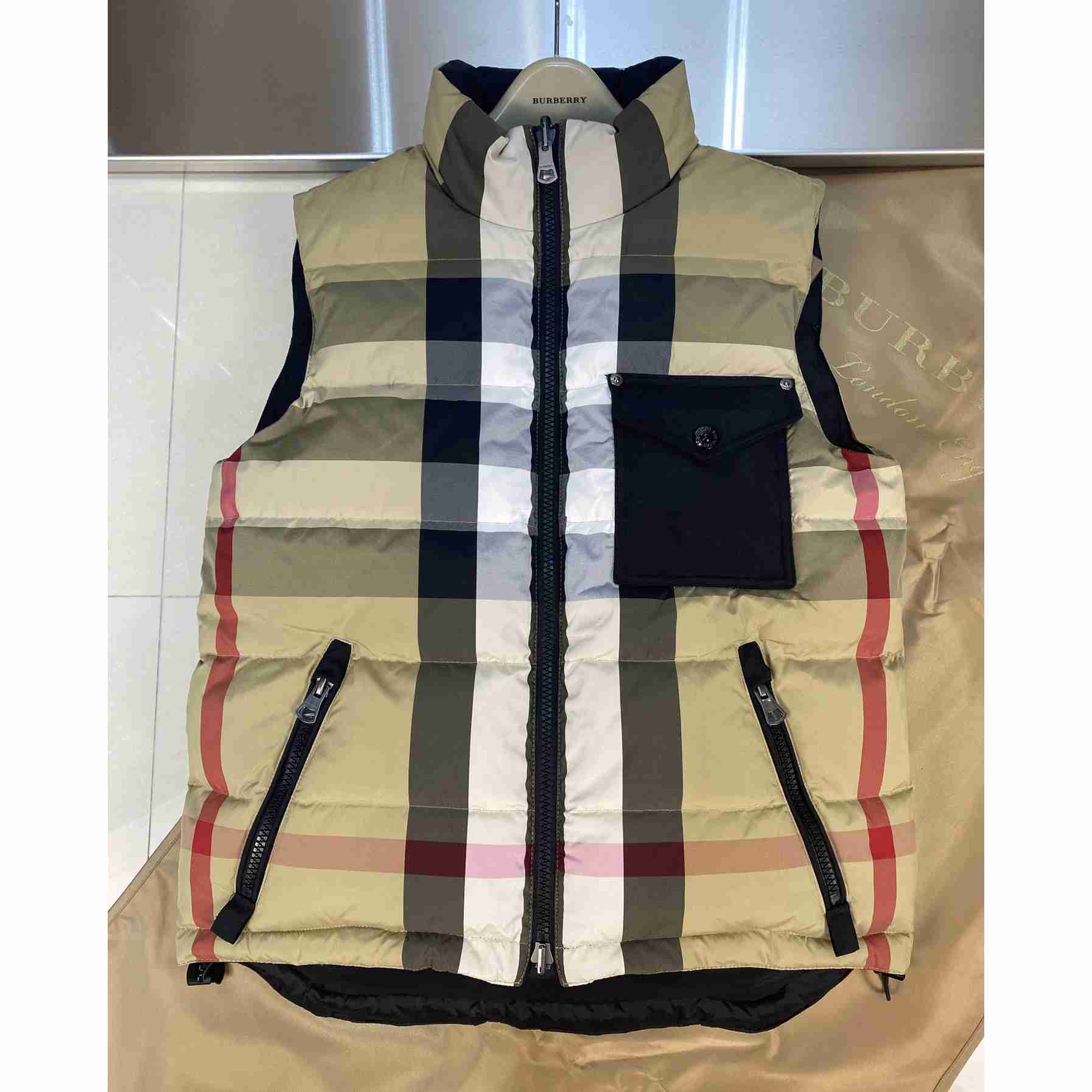 Burberry Reversible Check Puffer Gilet - DesignerGu