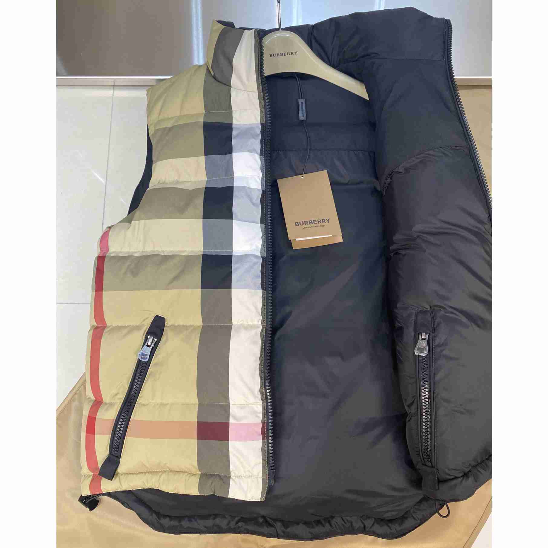 Burberry Reversible Check Puffer Gilet - DesignerGu