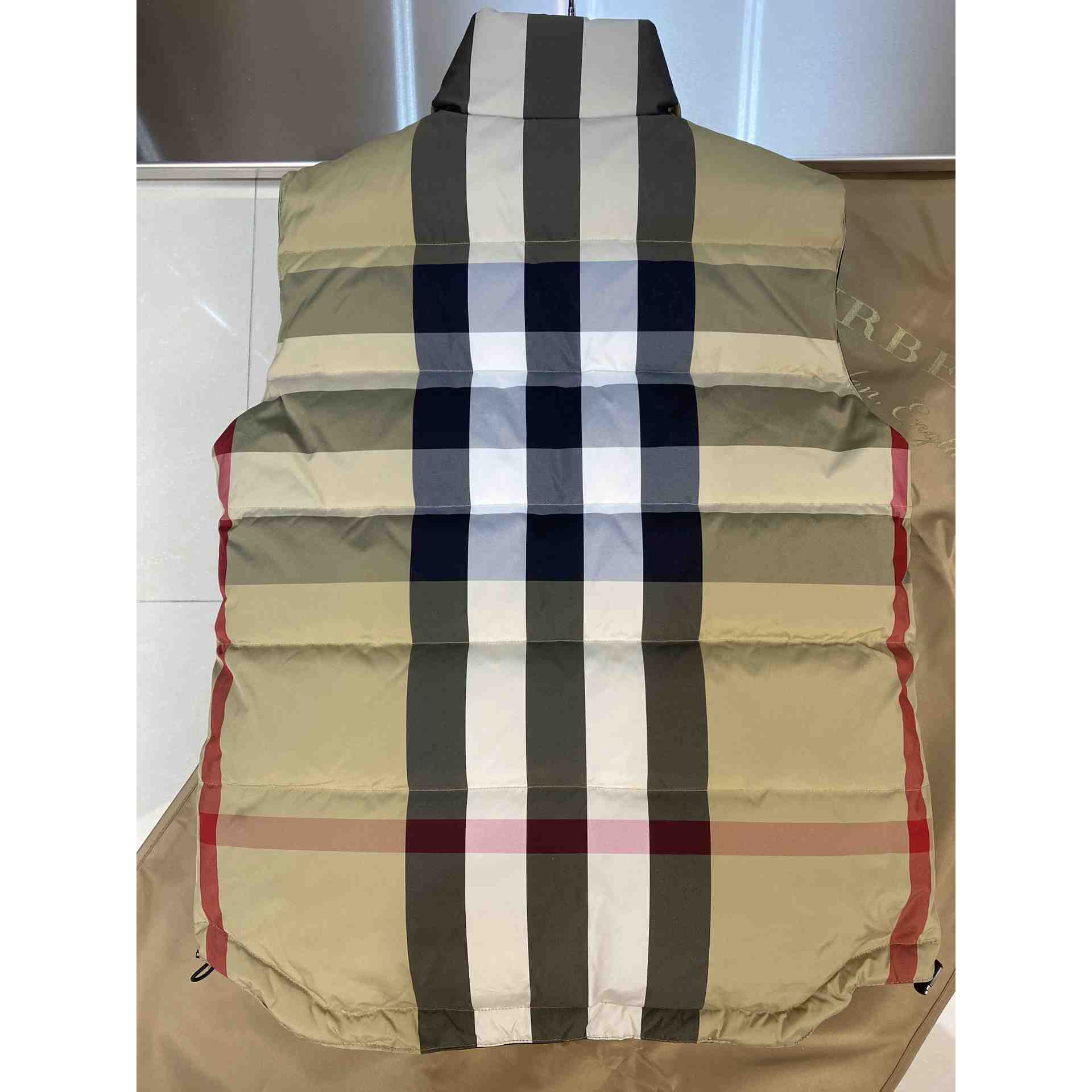 Burberry Reversible Check Puffer Gilet - DesignerGu