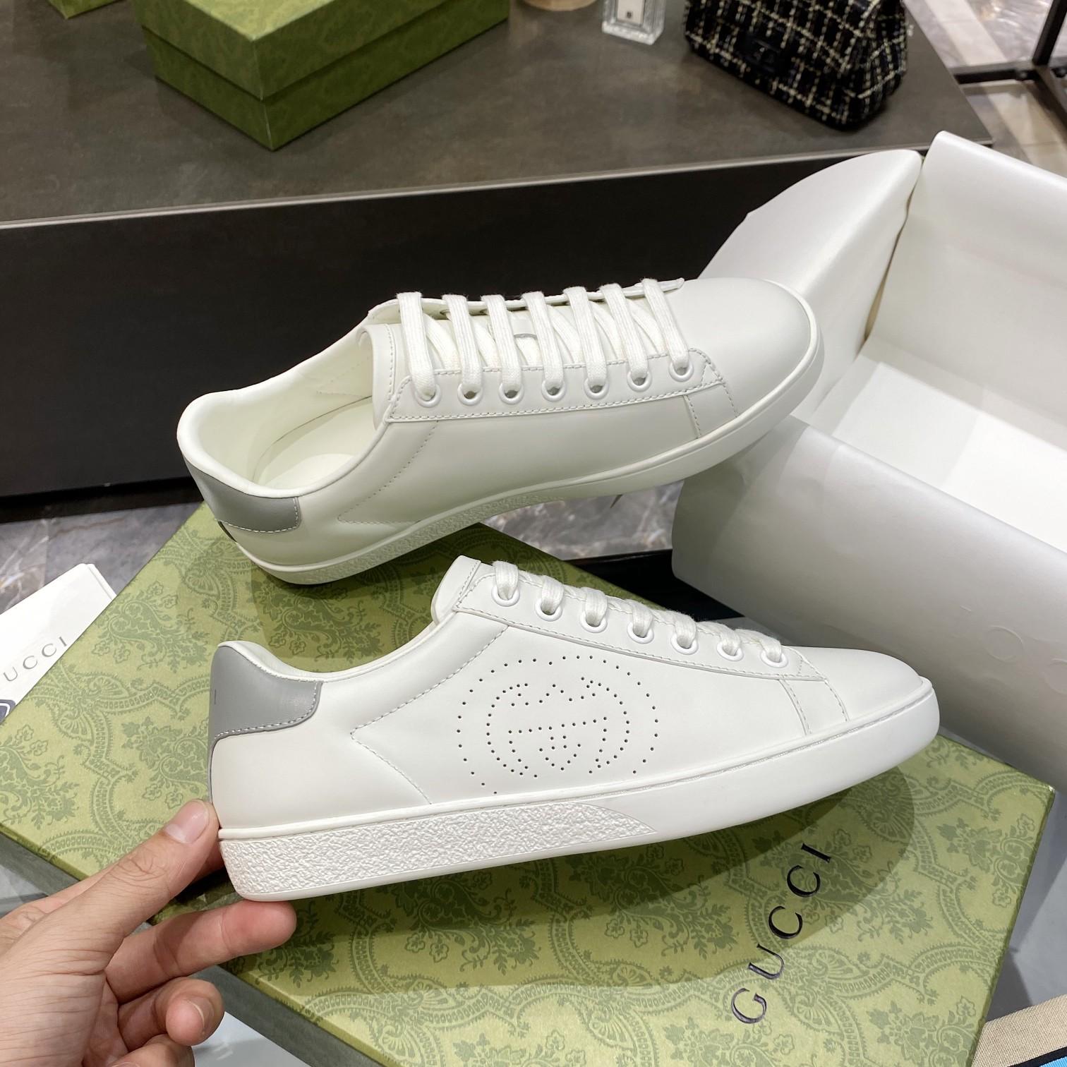 Dolce & Gabbana Sneakers - DesignerGu