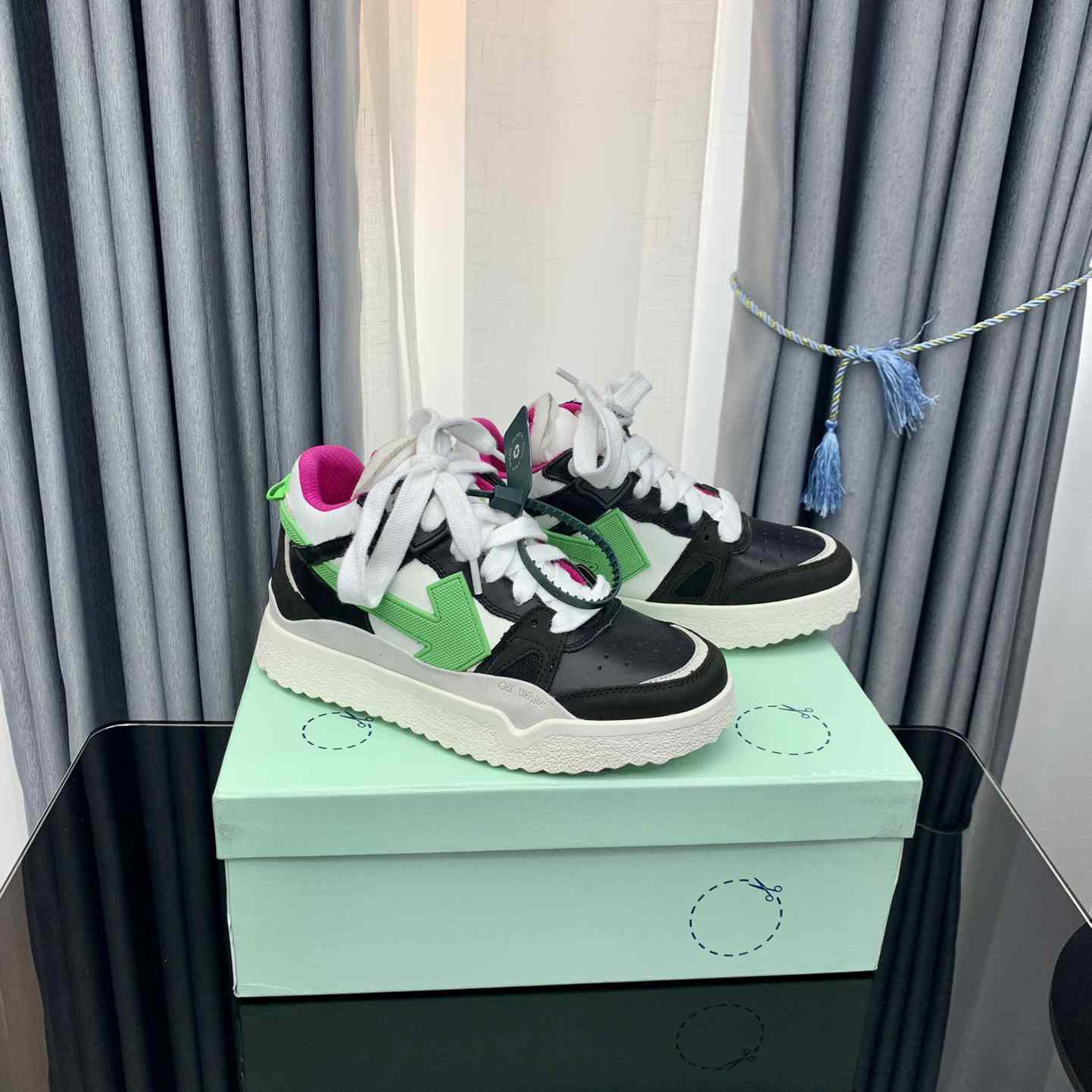 Off White Out Of Office Sneakers  - DesignerGu